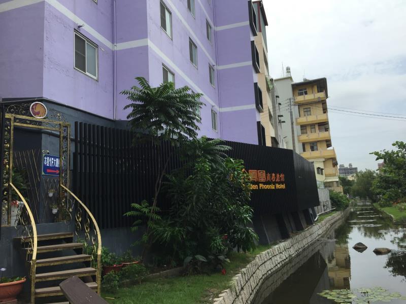 Golden Phoenix Hotel Kaohsiung Dış mekan fotoğraf