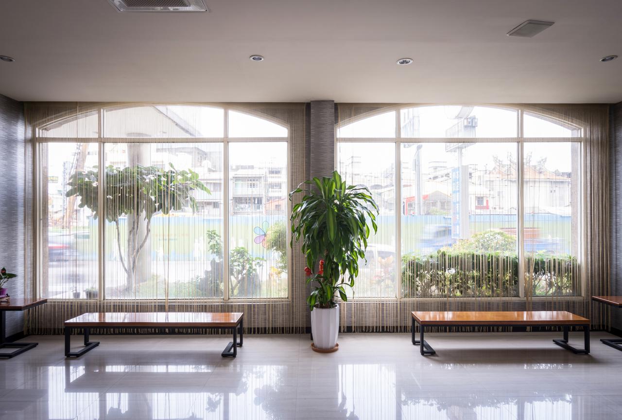 Golden Phoenix Hotel Kaohsiung Dış mekan fotoğraf