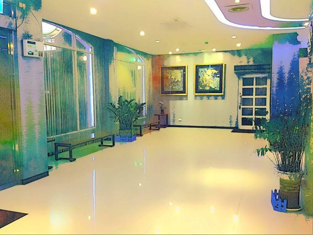 Golden Phoenix Hotel Kaohsiung Dış mekan fotoğraf