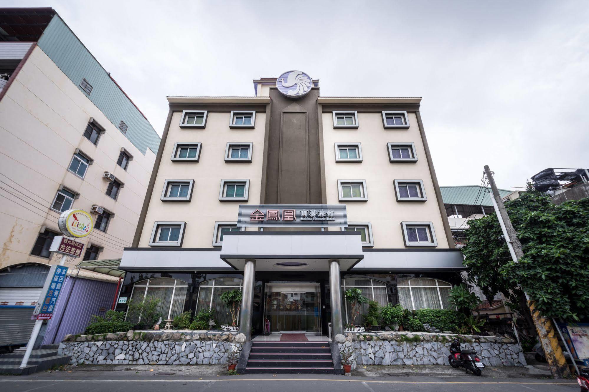 Golden Phoenix Hotel Kaohsiung Dış mekan fotoğraf